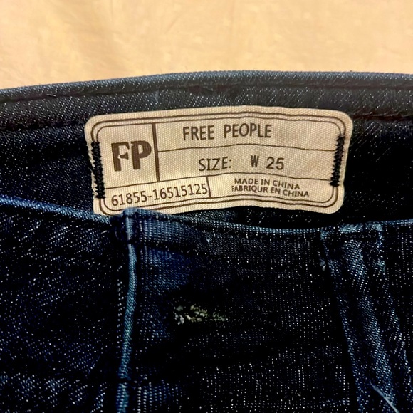 Free People So Chic Biker Shorts 25 Raw Hem Cobalt Rinse Blue Denim - Picture 4 of 6